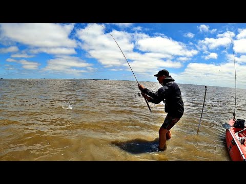 LA PESCA NOS DA SORPRESAS EN EL MEDIO DE LA NADA