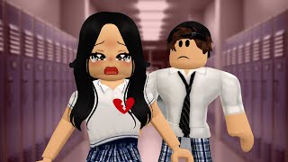 Lucas TERMINA con Jenny | Le rompe el corazón | Mamá vs Roblox