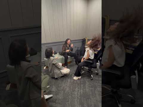 Reaksi ziva dan keisya pertama kali dengerin #FlipItUp 🤣