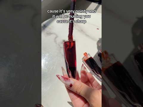 🫣This is a SHARP tube🔪 #shortscreator #lipgloss