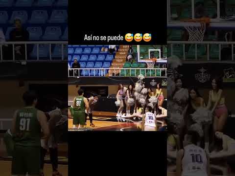 Puedes anotar con esta distracción? 😂😂😂 #reels #viralvideo #usa #sports #nba #basketball #basket