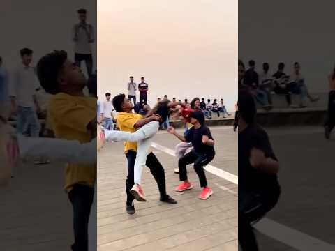 🤬Meri Dosti Ne Inki Hawa Baji nikal Di😂🙈 #love #random #prank #funnyvideo #trendingvideo #flip
