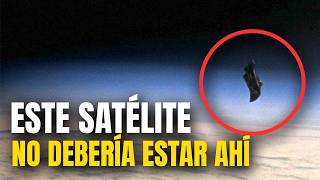 Un satélite ancestral que no debería estar ahí. El Caballero Negro