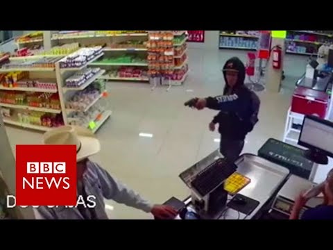 Moment Mexican ‘Cowboy’ Stopped Armed Robbery
