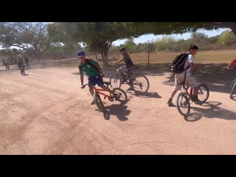 TRUCOS EXTREMOS 2.0 EN LAS BICIS 🚲CON LOS SOÑADORES 🚀🔥 / ponchuelas arce