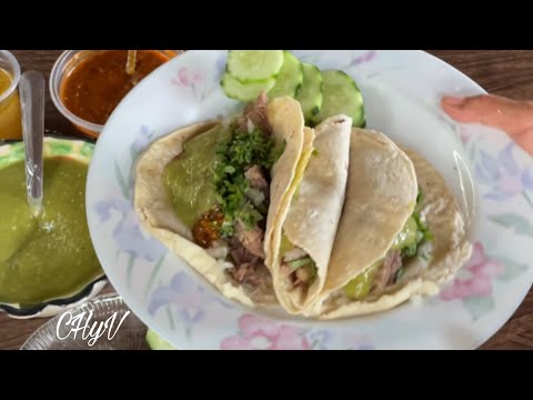 Tacos de Chamberete  con Consomé