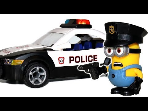 Minions became police officers & play the role. Catch villains in Playmobil Car Station