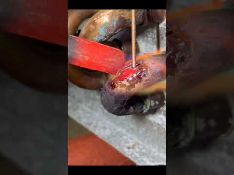Cómo arreglar soldadura de tubo de bronce correctamente #mecanicos #automobile #tooling