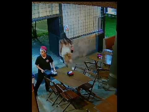 Quando o cliente deixa o refrigerante quase cheio!