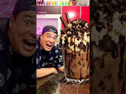 La hora del cafรฉ!โ๏ธ๐โ
โ (Frappuccino con sobrados de la nevera) โ๏ธ๐ฉ