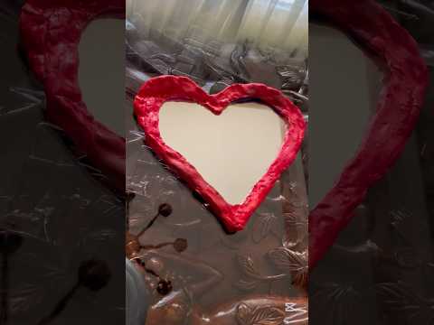 حولت مرايا مكسورة عورت ايدي لقلب حب 😂❤️ #اكسبلور #artandcraft #shortvideo #art #رسم