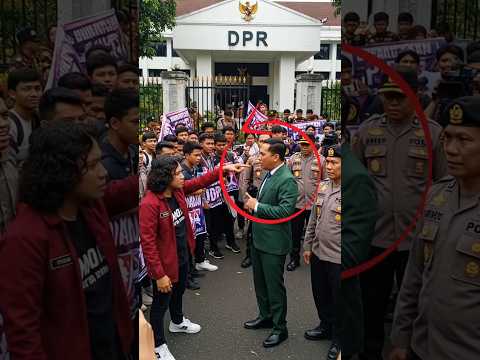 demo mahasiswa pembubaran DPR 😱‼️#shorts #viralshorts