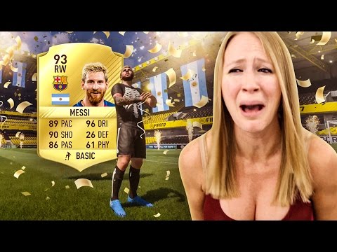 OMFG!! I PACKED MESSI !! FIFA 17 ULTIMATE TEAM !!