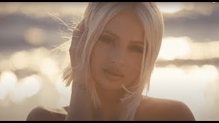 FEFE - Libre (clip officiel)