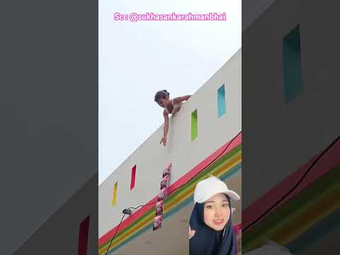 Jajan tersangkut di tembok โ๏ธ tapi endingnya ๐ฉ @sukhasankarahmanbhai #shorts #funny #dubbing