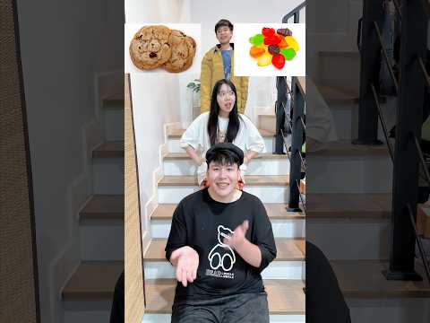 Cookies 🍪 or jelly 🍬 #funny