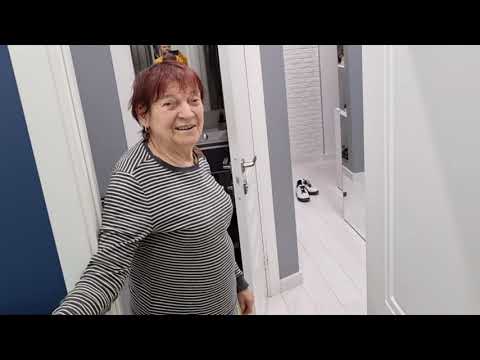 Я боюсь маму она взяла в руки