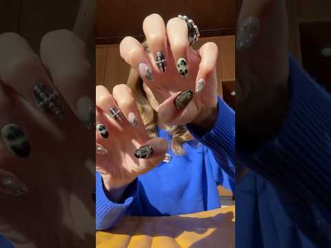 Korean manicure loadingโฆI went to Heysee nails in Hongdae! #koreannails #nailart