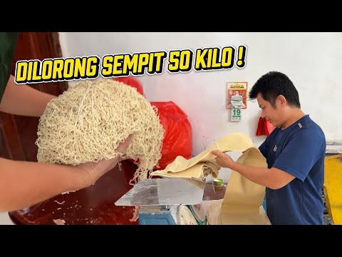 JUALAN MIE DI LORONG SEMPIT, GA NYANGKA SEHARI 50 KILO!