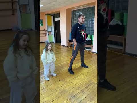 Как можно так танцевать😱Малая просто чудо🤍