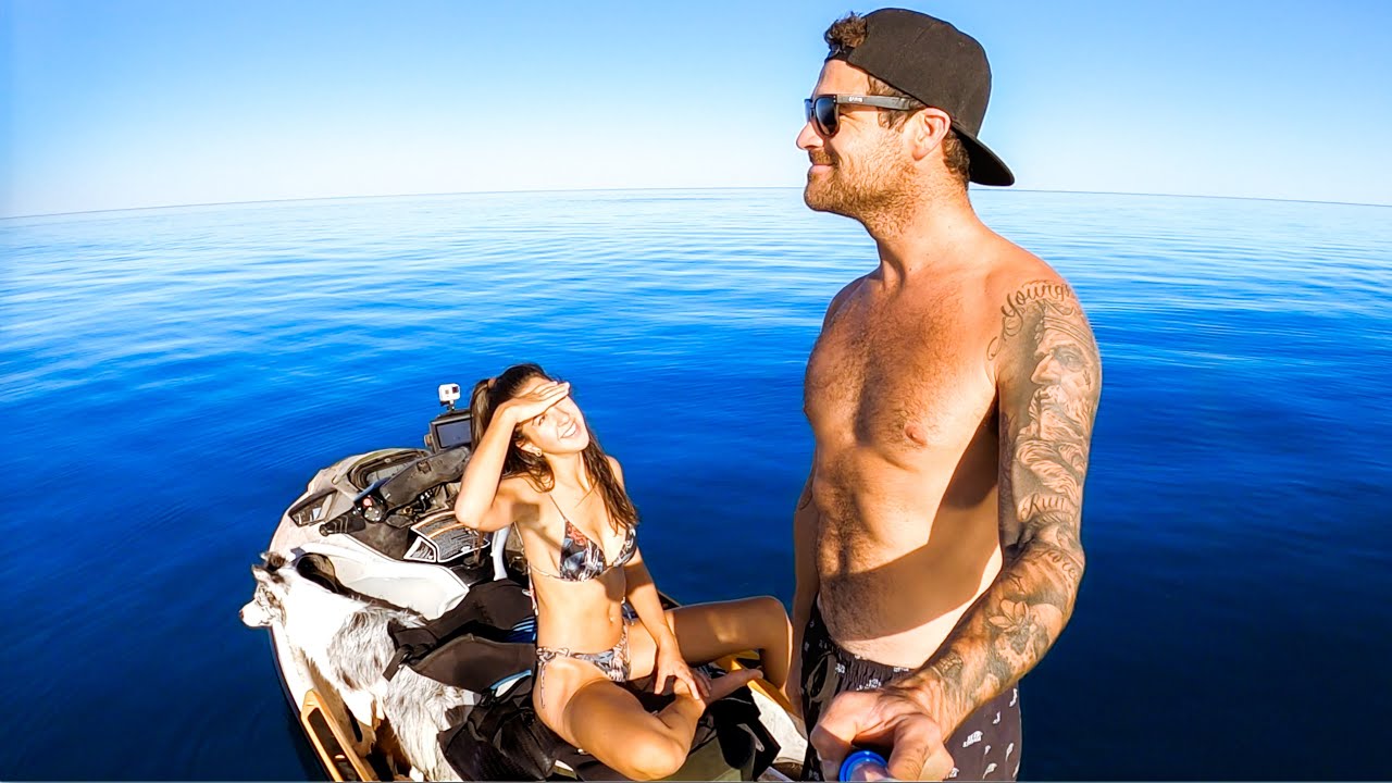WE FOUND TREASURE UNDERWATER! (Venomous Sea Snake, Whales, BIG Sharks, Turtles) - Ep 245