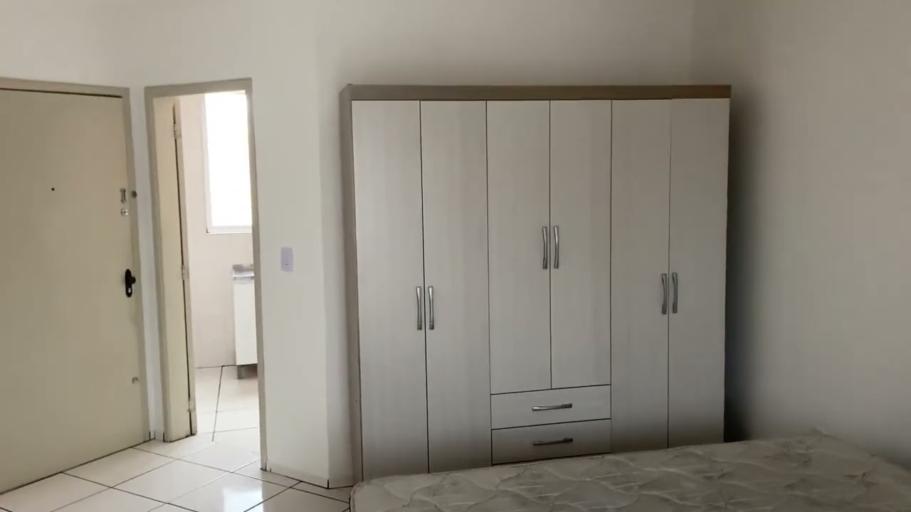 KITNET SEMI MOBILIADO, COM, SACADA, PRÓXIMO PARADA UFSM, CENTRO.