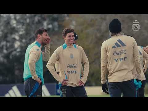 #SelecciónMayor El equipo de Lionel Scaloni completó una nueva sesión de trabajos en Ezeiza.