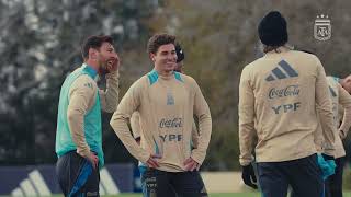 #SelecciónMayor El equipo de Lionel Scaloni completó una nueva sesión de trabajos en Ezeiza.