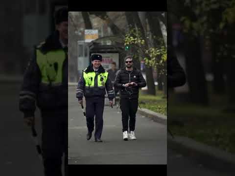 СЕЛФИ ПРАНК НАД ПОЛИЦИЕЙ / Реакция полиции на съёмку в упор #shorts