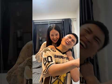 Đang chơi với anh em vk bắt về ngủ