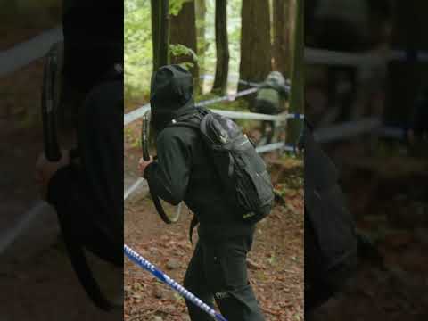 The pressure of your home crowd😰 Sławomir Łukasik flew to the win in the first stage of competition👌