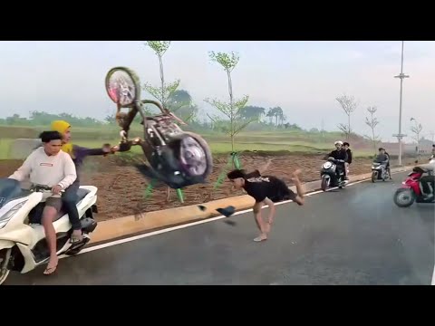 MAU APA LAGI KALAU BEGINI ? Momen Konyol Tak Terduga dan Tak Wajar Saat Berkendara di Jalan