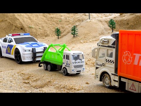 Caminhão de lixo brinca com carro da polícia | Coleção de carros de brinquedo infantis