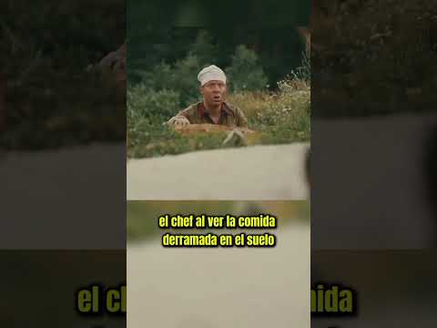 Este hombre solo utilizo sus manos contra un  tanque enemigo ???