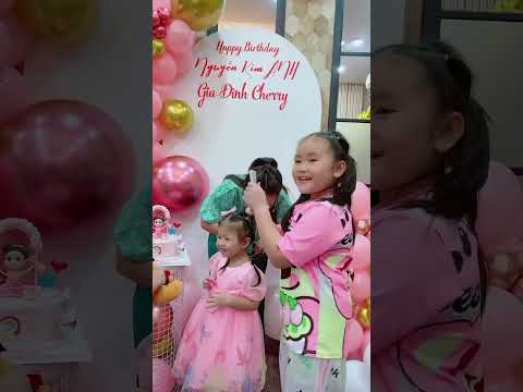 Sinh nhật mong chờ nhất của Cherry từ trước tới giờ sẽ như thế nào? Khui quà toàn là vàng vậy nè?