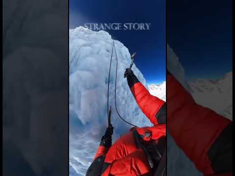 Everest Summit Shock! Giant Eagles Cause Terrifying Fall