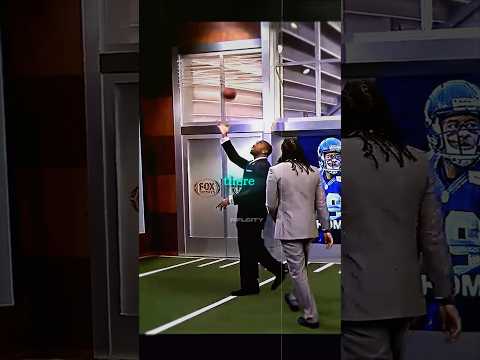 Randy Moss shows how he does it😮💨👀 #shorts