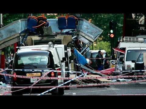 Λονδίνο: Σιγή και συγκίνηση για τα 20 χρόνια από τις τρομοκρατικές επιθέσεις της 7ης Ιουλίου 2005