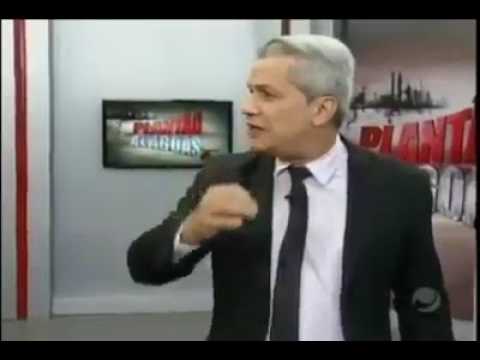 Sikêra Júnior caindo no bait do gemido