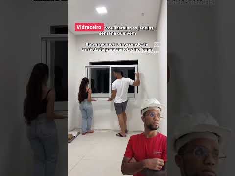 Cliente virou vidraceiro #rindomuito #humor #memes #funnymemes #rireomelhorremedio #comedia #humor