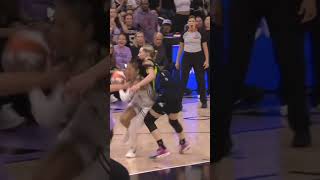 Veronica Burton with amazing CIRCUS shot 👀 🔥 #SHORTS #basketball