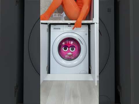 Pinki Stuck in The Washing Machine!