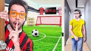 HO COSTRUITO UN CAMPO DA CALCIO NEL MIO UFFICIO !