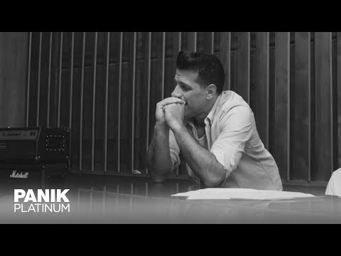 Θοδωρής Φέρρης - Απέναντι Μου - Official Music Video