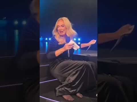 Adele cries over gender reveal