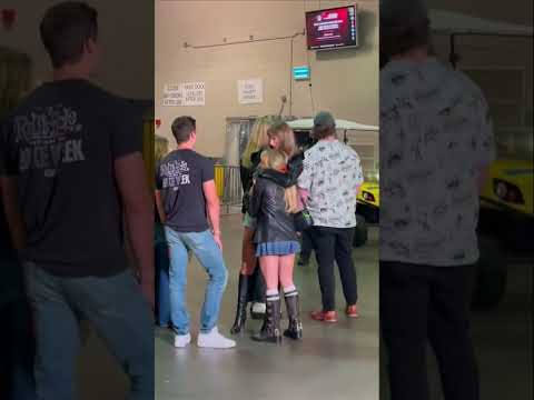 Taylor Swift arrives at NFL game