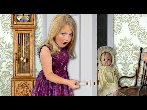 HiDiNG from the DOLL!