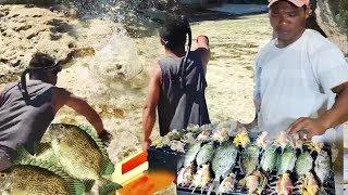 Tehnik Jitu.! Menangkap Ikan Dgn Lemparan Batu | Catch & Cook