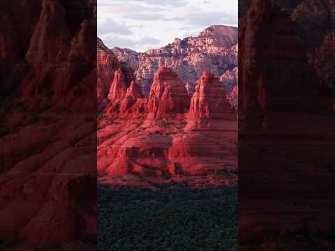Sedona Desert Giants in 4K | Breathtaking Red Rock Monoliths of Arizona