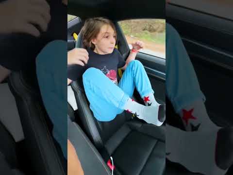 ردة فعل لا تُصدّق! 🚗😱
